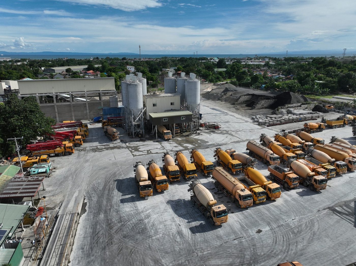 Geo-Transport transit mixer fleet at the Talisay batching plant