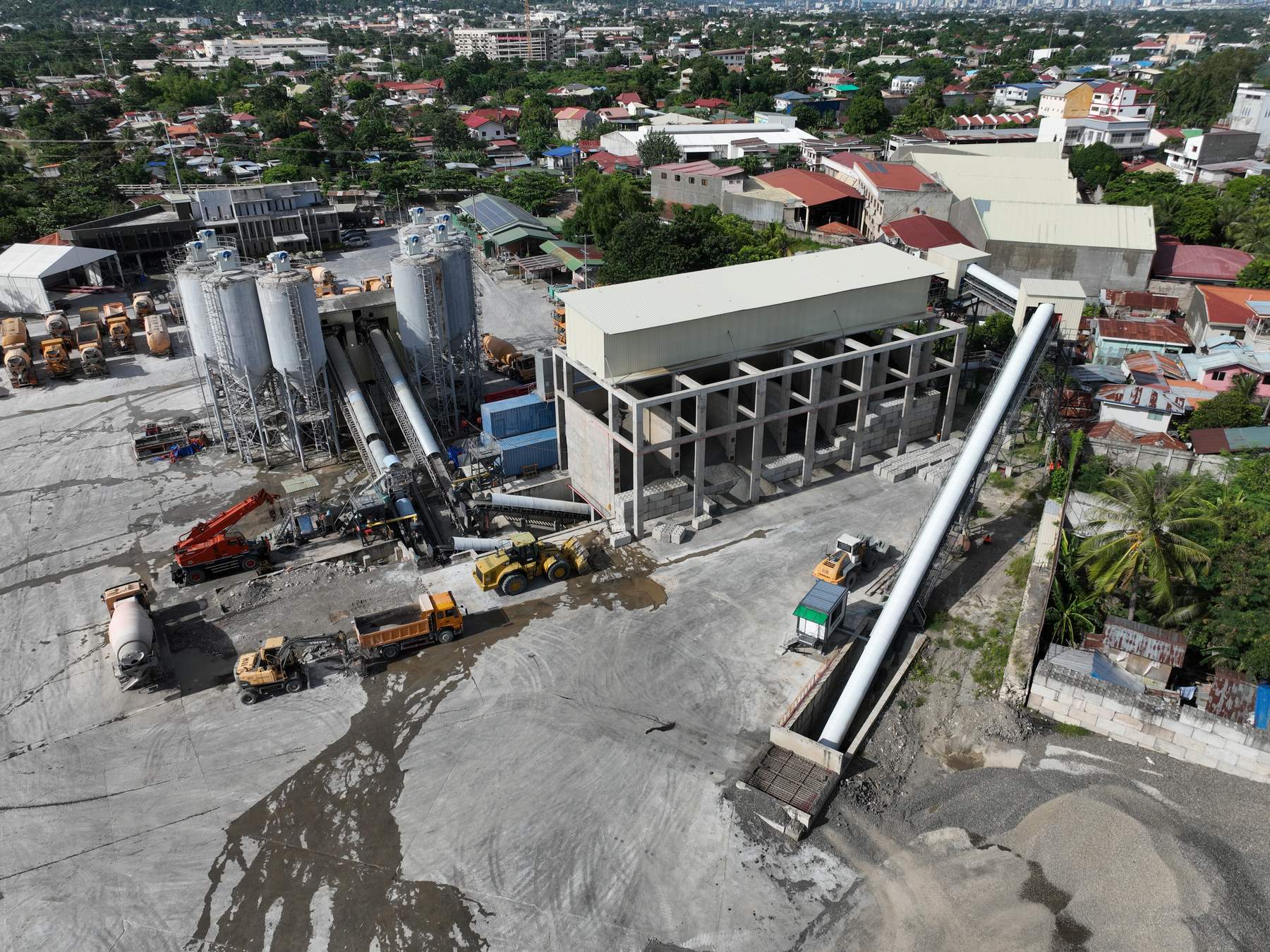 Talisay batching plant — loading a transit mixer