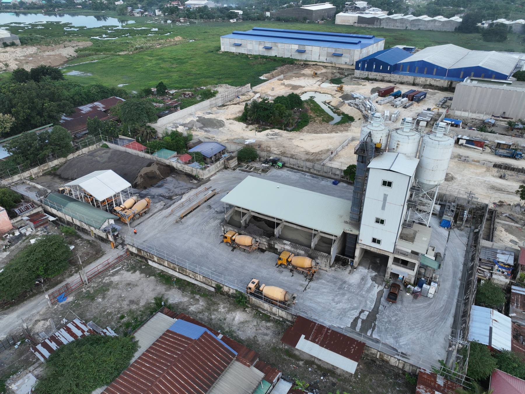 Tayud batching plant — aggregate stockpiles